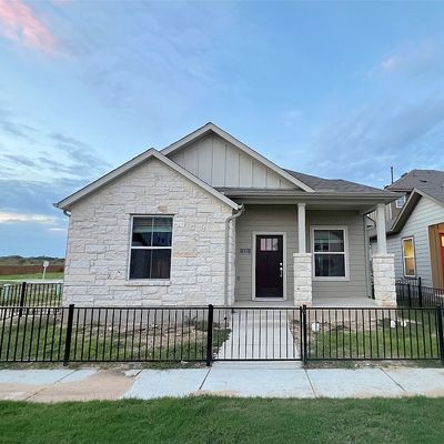 121 Pinnacle Ln, Kyle, TX 78640