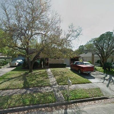 12119 Scottsdale Dr, Meadows Place, TX 77477