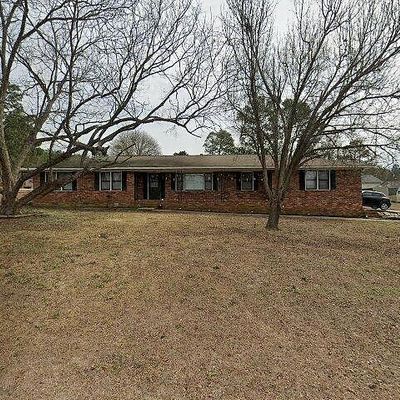 122 Back St, Gloverville, SC 29828