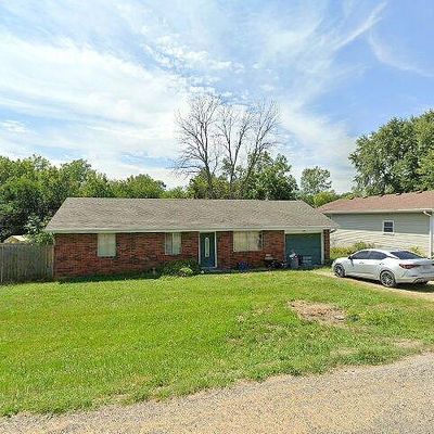 1416 Loveland Dr, Stewartsville, MO 64490