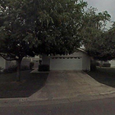 1429 E Vassar Dr, Visalia, CA 93292