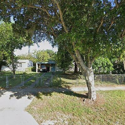 145 Nw 119 Th St, Miami, FL 33168