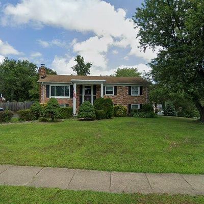 14821 Dillon Ave, Woodbridge, VA 22193