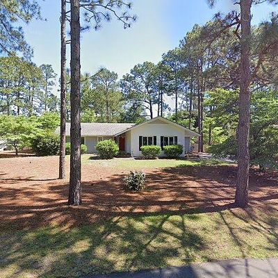 15 Monmouth Ct, Pinehurst, NC 28374