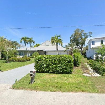 1511 N Lake Shore Dr, Sarasota, FL 34231