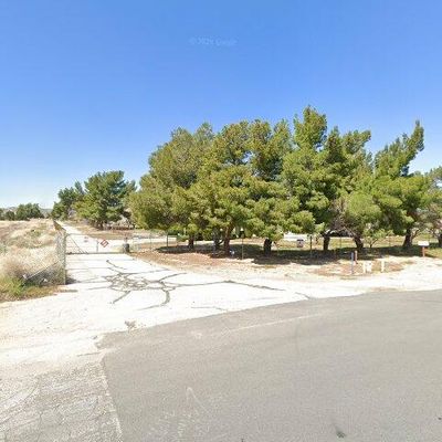 1515 W Avenue O12, Palmdale, CA 93551