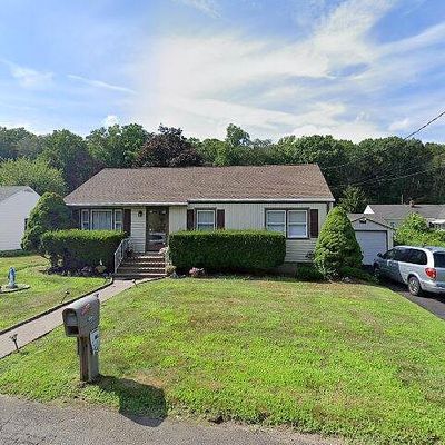 154 Crestview Dr, Bridgeport, CT 06606