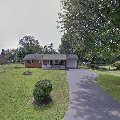 1340 Brenda Dr, Greencastle, PA 17225