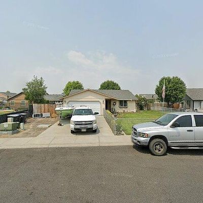 1342 E Greens Loop Rd, Moses Lake, WA 98837