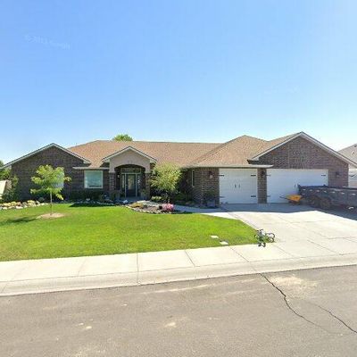 1348 Young Cir, Twin Falls, ID 83301