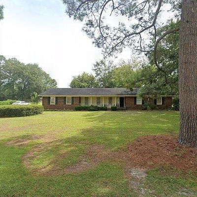 135 Glynn St, Jesup, GA 31545