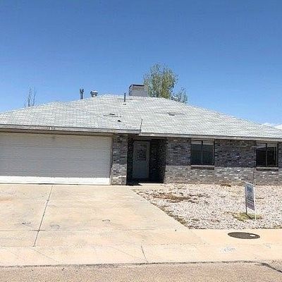 1358 Lindberg Ave, Alamogordo, NM 88310