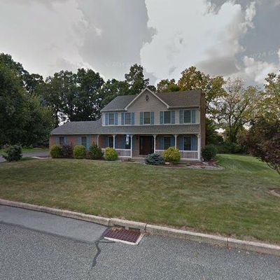 136 Robert Dr, Allentown, PA 18104