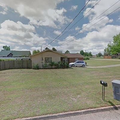 14 Brown Ave, Daleville, AL 36322