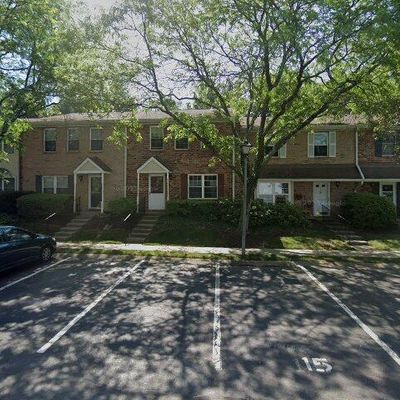 14 Pagoda Ct, Lawrence Township, NJ 08648