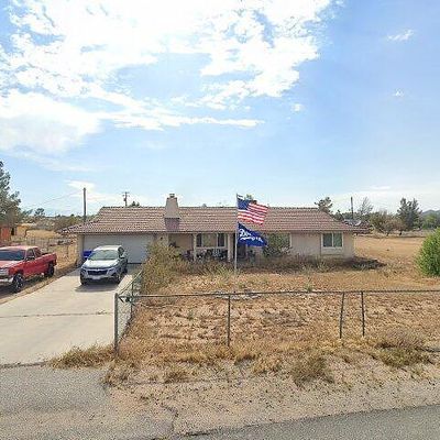 14020 Navajo Rd, Apple Valley, CA 92307