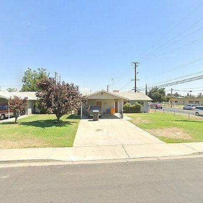 1404 N Oak Park St, Visalia, CA 93291