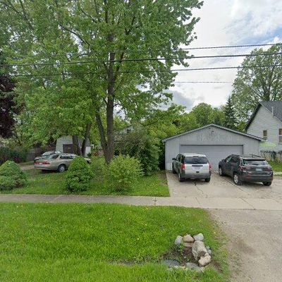 1406 E Parkwood Ave, Burton, MI 48529