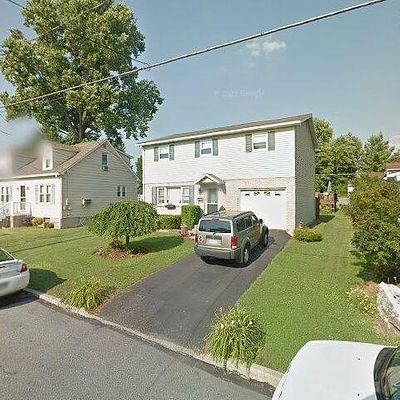 1683 Washington St, Catasauqua, PA 18032