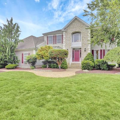 17 Chamberlin Ct, Cranbury, NJ 08512