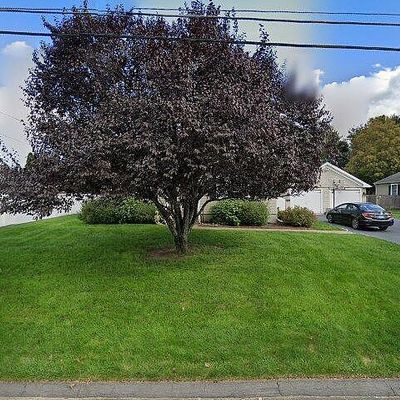 17 Saint Thomas St, Enfield, CT 06082