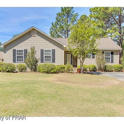 170 Pecan Ln, Aberdeen, NC 28315