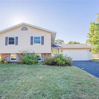 1702 Ruby Ln, Eau Claire, WI 54703