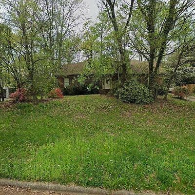 1705 Bearhollow Rd, Greensboro, NC 27410