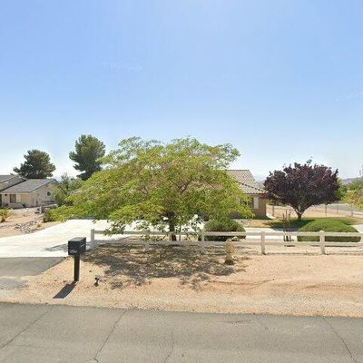 17044 Tiama Rd, Apple Valley, CA 92307