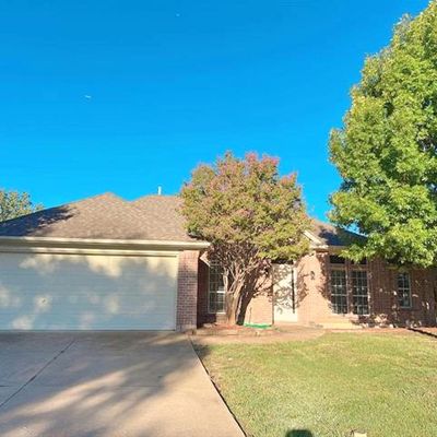 1713 Meadow Crest Ln, Mansfield, TX 76063