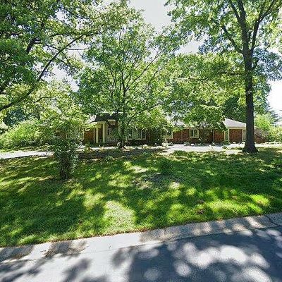 1734 Frontenac Woods Ln, Saint Louis, MO 63131