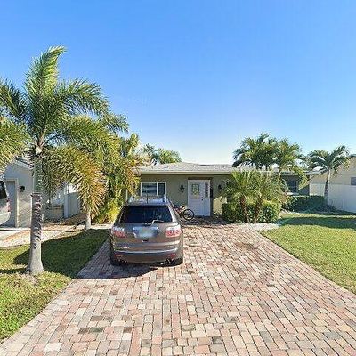 17727 Long Point Dr, Redington Shores, FL 33708