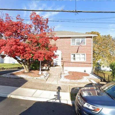 18 Hobart Pl, Totowa, NJ 07512