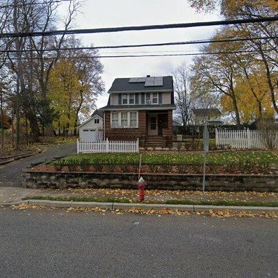 18 Schraalenburgh Rd, Haworth, NJ 07641