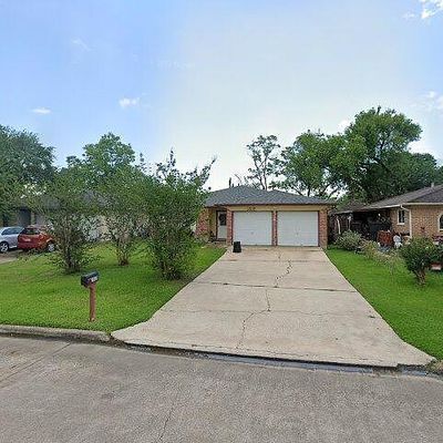 1815 Chickadee Dr, League City, TX 77573