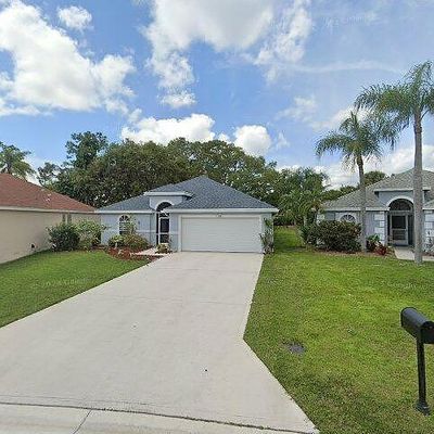 1544 Lake Breeze Dr, Wellington, FL 33414