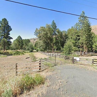 1575 Nile Rd, Naches, WA 98937