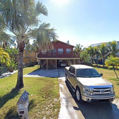 15823 Redington Dr, Redington Beach, FL 33708