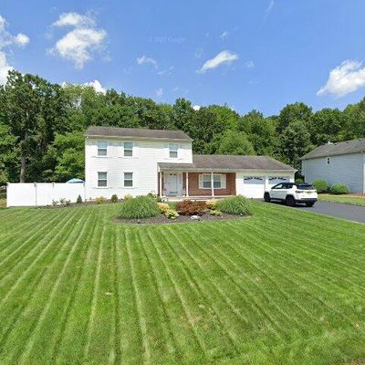 16 Fox Run Dr, East Hanover, NJ 07936