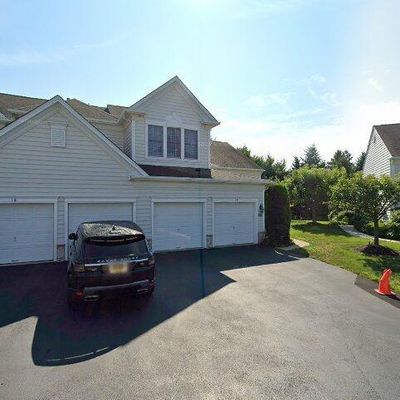 16 Mulberry Ct, Paramus, NJ 07652