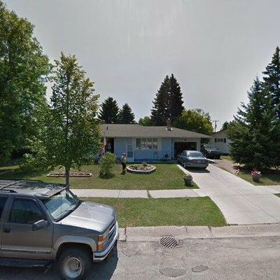 1612 Stephens Dr, Crookston, MN 56716