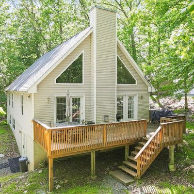 164 Lamplighter Ln, Lackawaxen, PA 18435