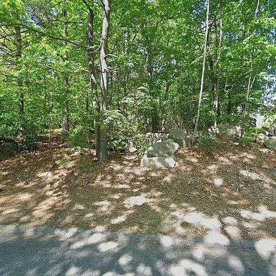 164 Heritage Dr, Whitinsville, MA 01588