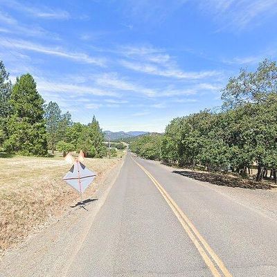 1968 Pioneer Rd, Talent, OR 97501