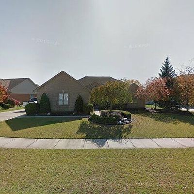 19888 Balmoral Dr, Macomb, MI 48044