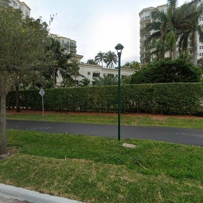 19900 E Country Club Dr #402, Miami, FL 33180