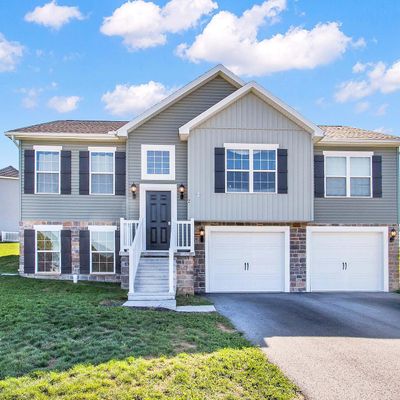 2 Cantera Way, Hanover, PA 17331