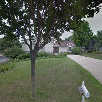 2 Clarendon Ct, Madison, WI 53704