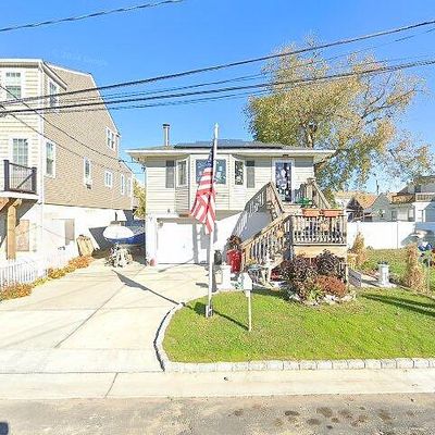 2 Cooke St W, East Rockaway, NY 11518