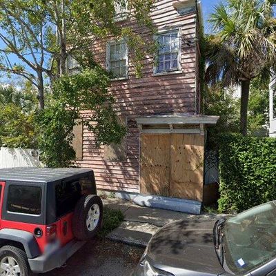 2 Henrietta St, Charleston, SC 29403